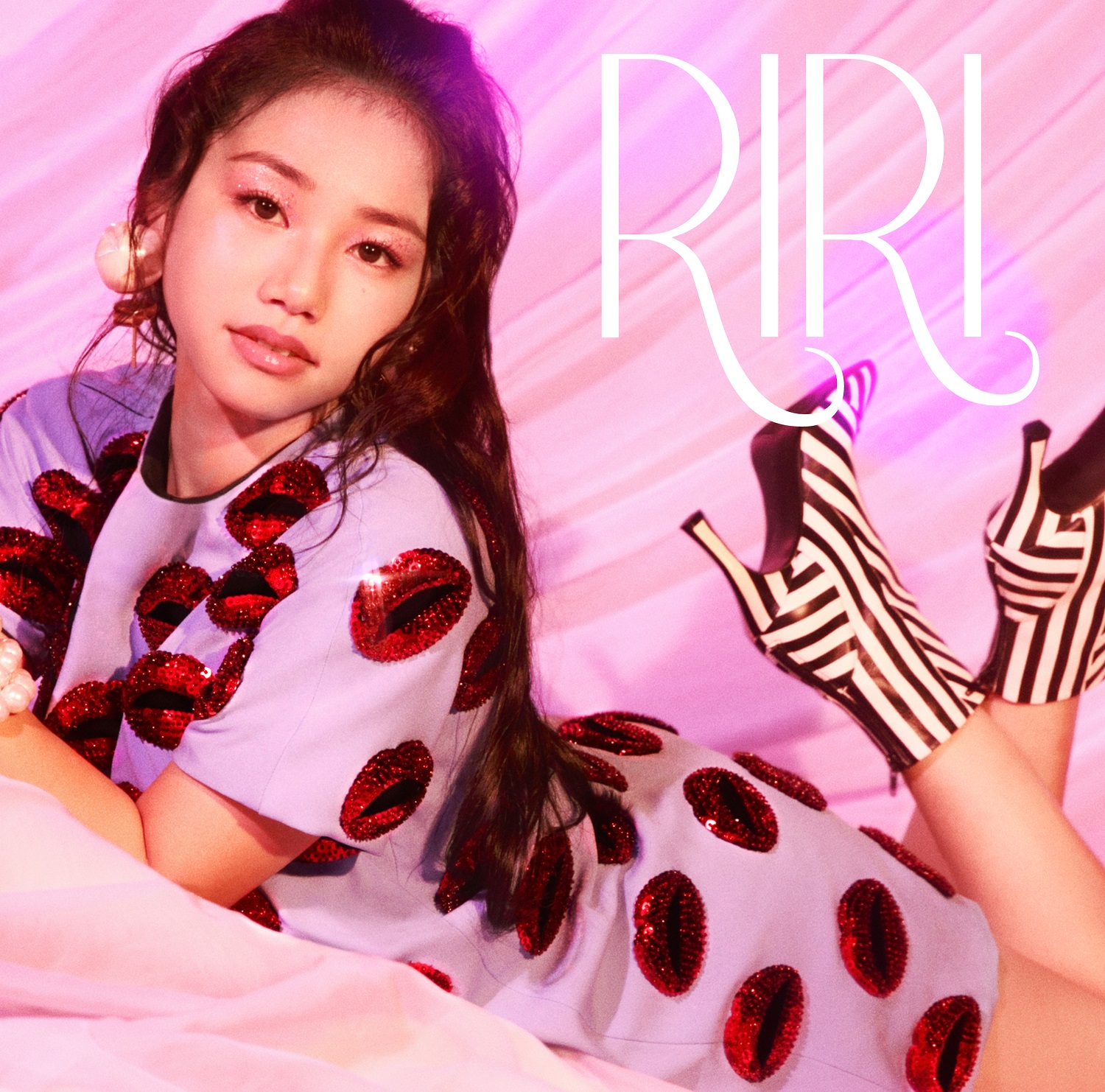 RIRI JKT(確定 small).jpg