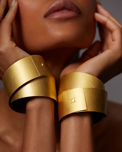 These Jewelry Designs Give Gold a New Twist