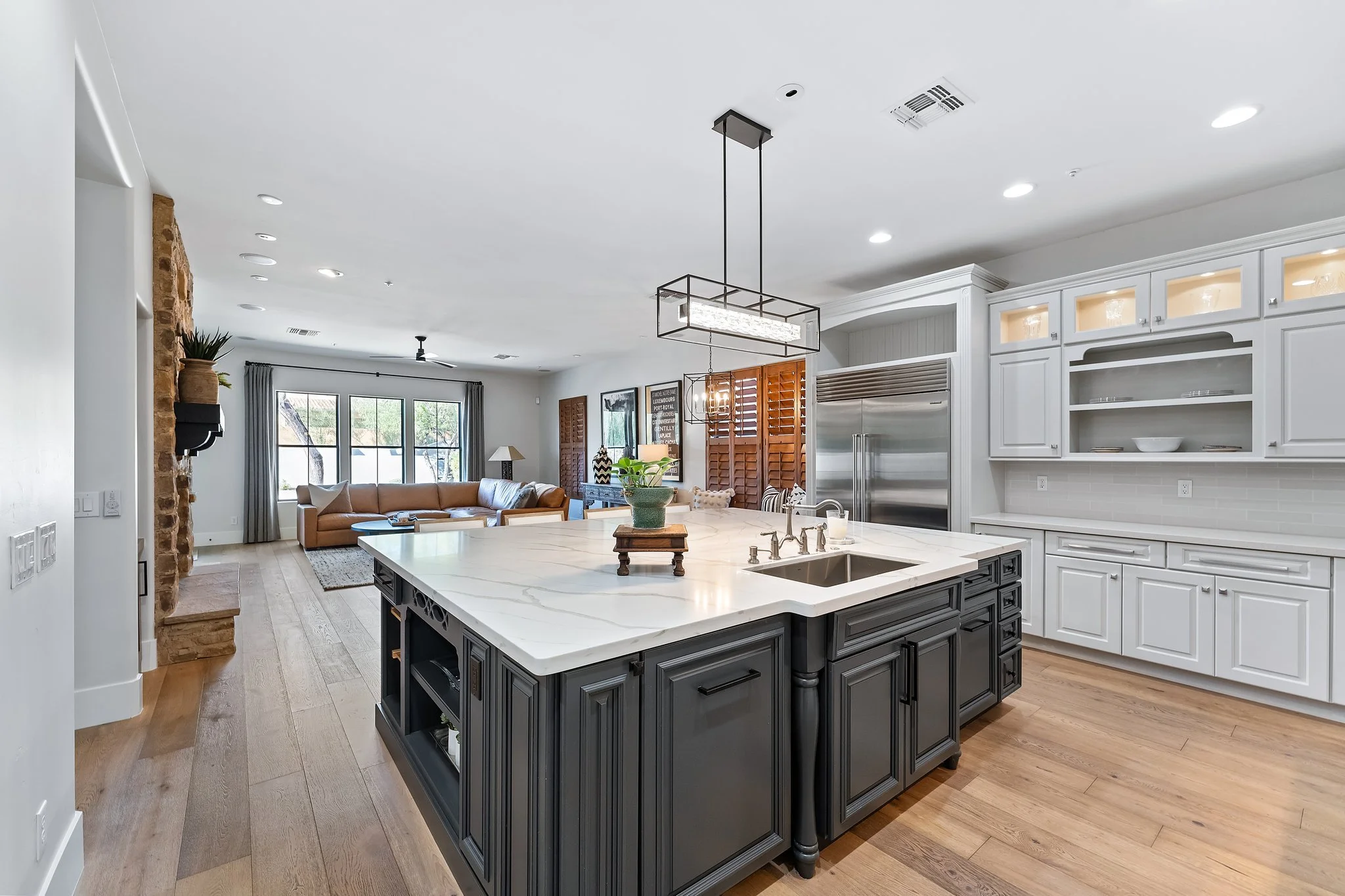 9452 E Heritage — LuxLivingAZ