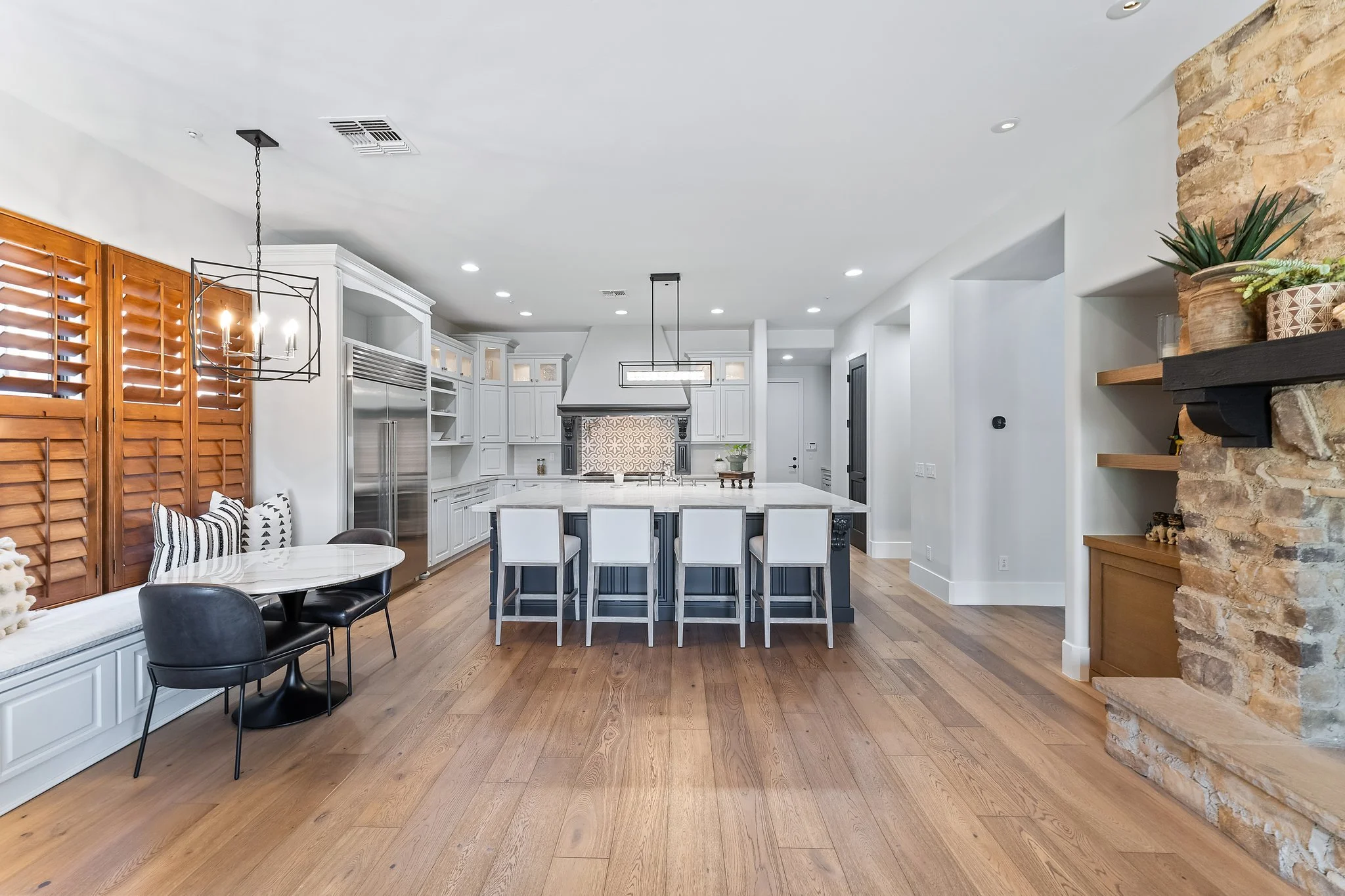 9452 E Heritage — LuxLivingAZ