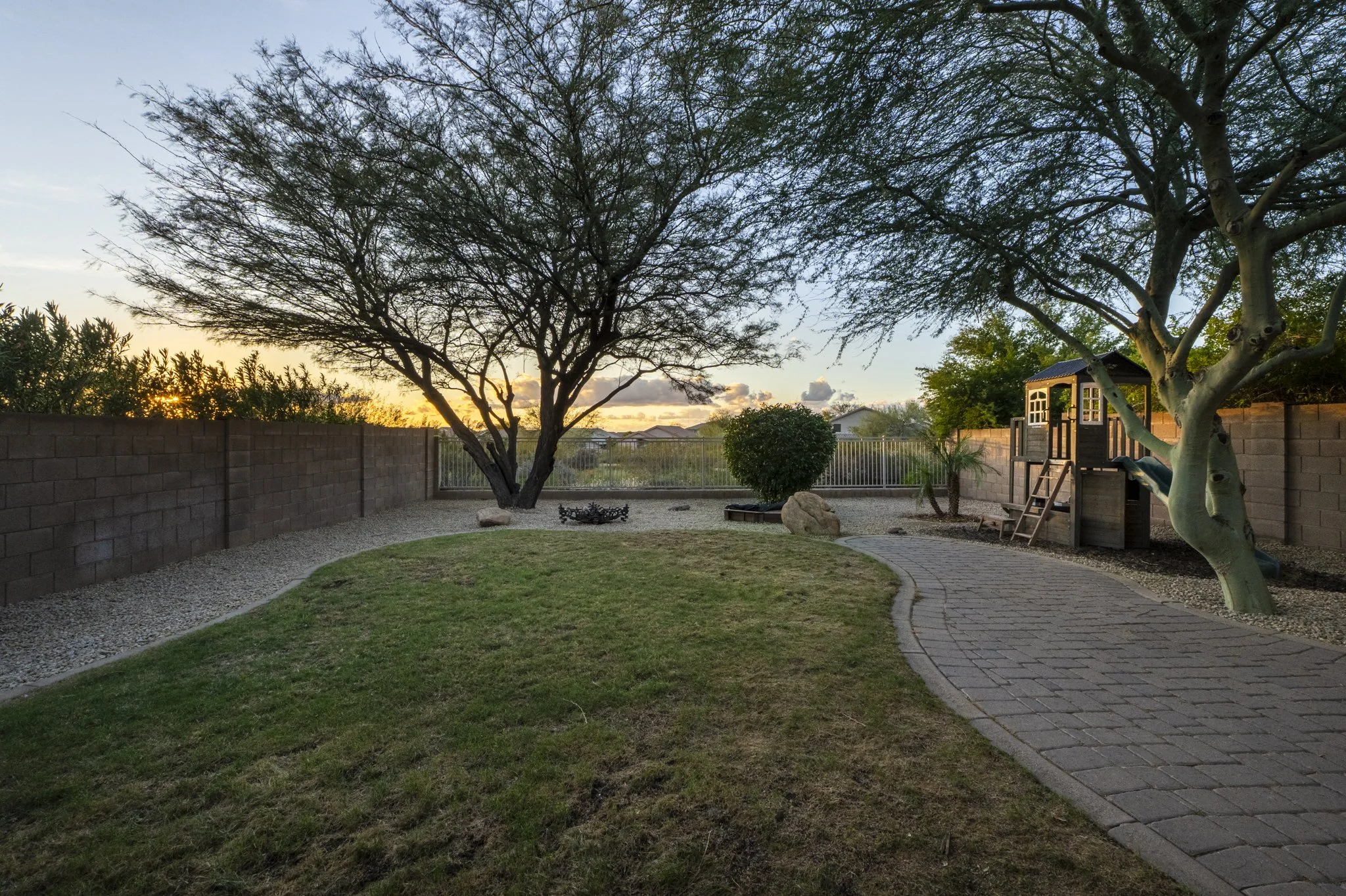 LowRes 4558 E Coyote Wash Dr-25.jpg