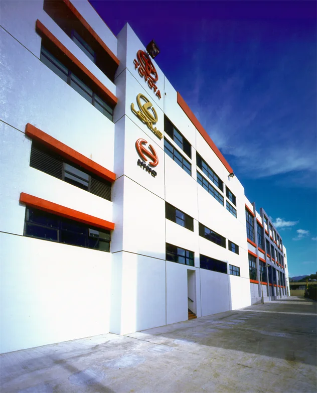 crown motors_C.jpg