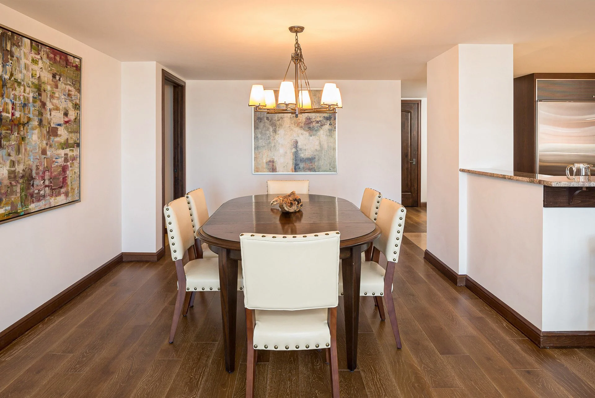 533 dining_clean.jpg