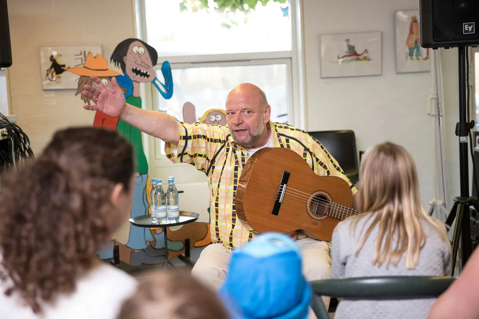 Frank Megabody, koncert og spas