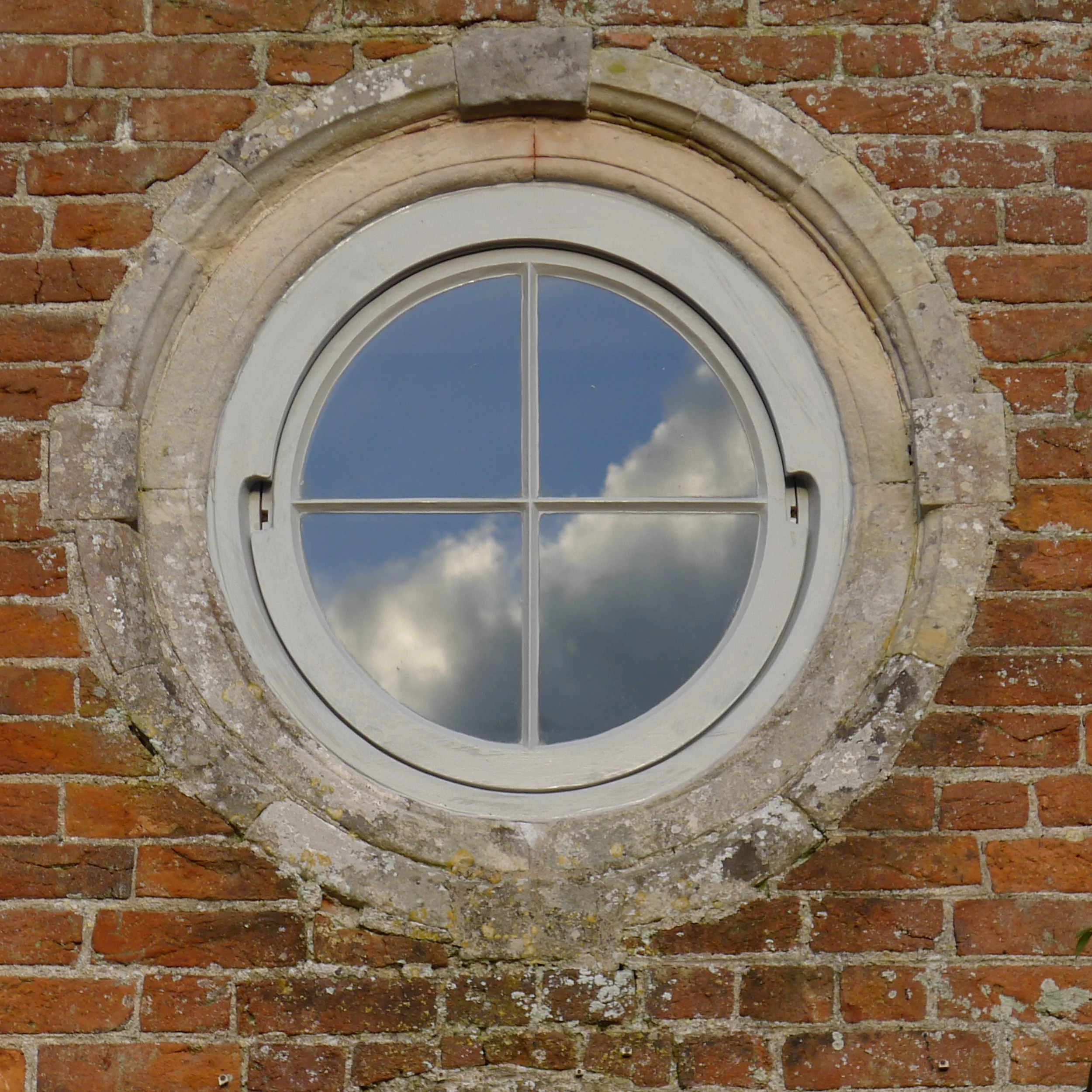 Oval Window Complete