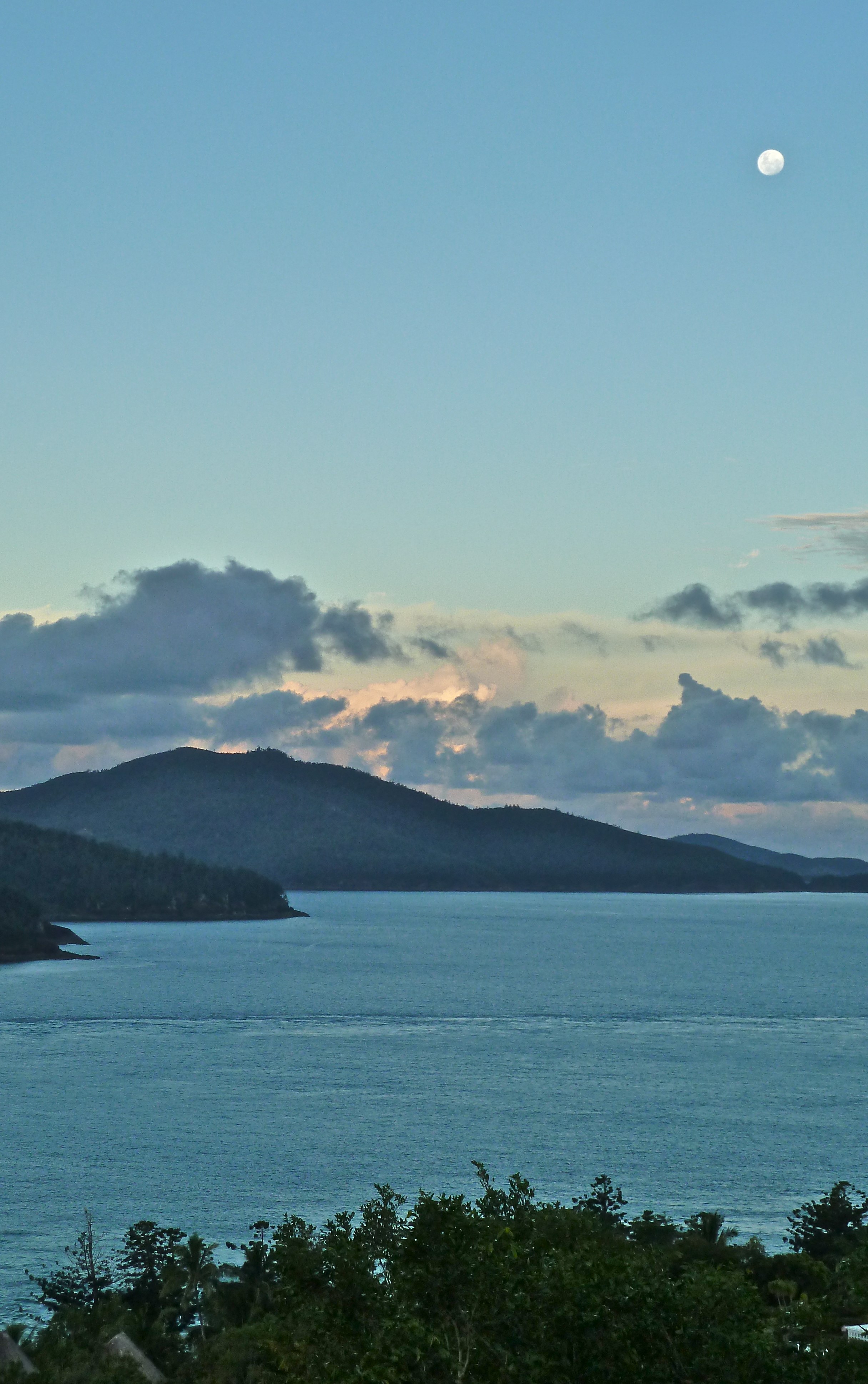 Feb: Whitsundays, Coral Sea