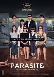 La Palma d’oro a Cannes 2019 per il suo film Gisaengchung ( Parasite ).