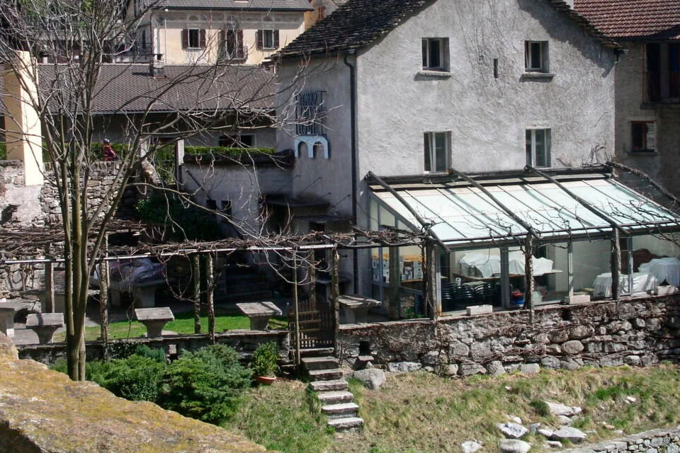 Grotto dei Due Ponti