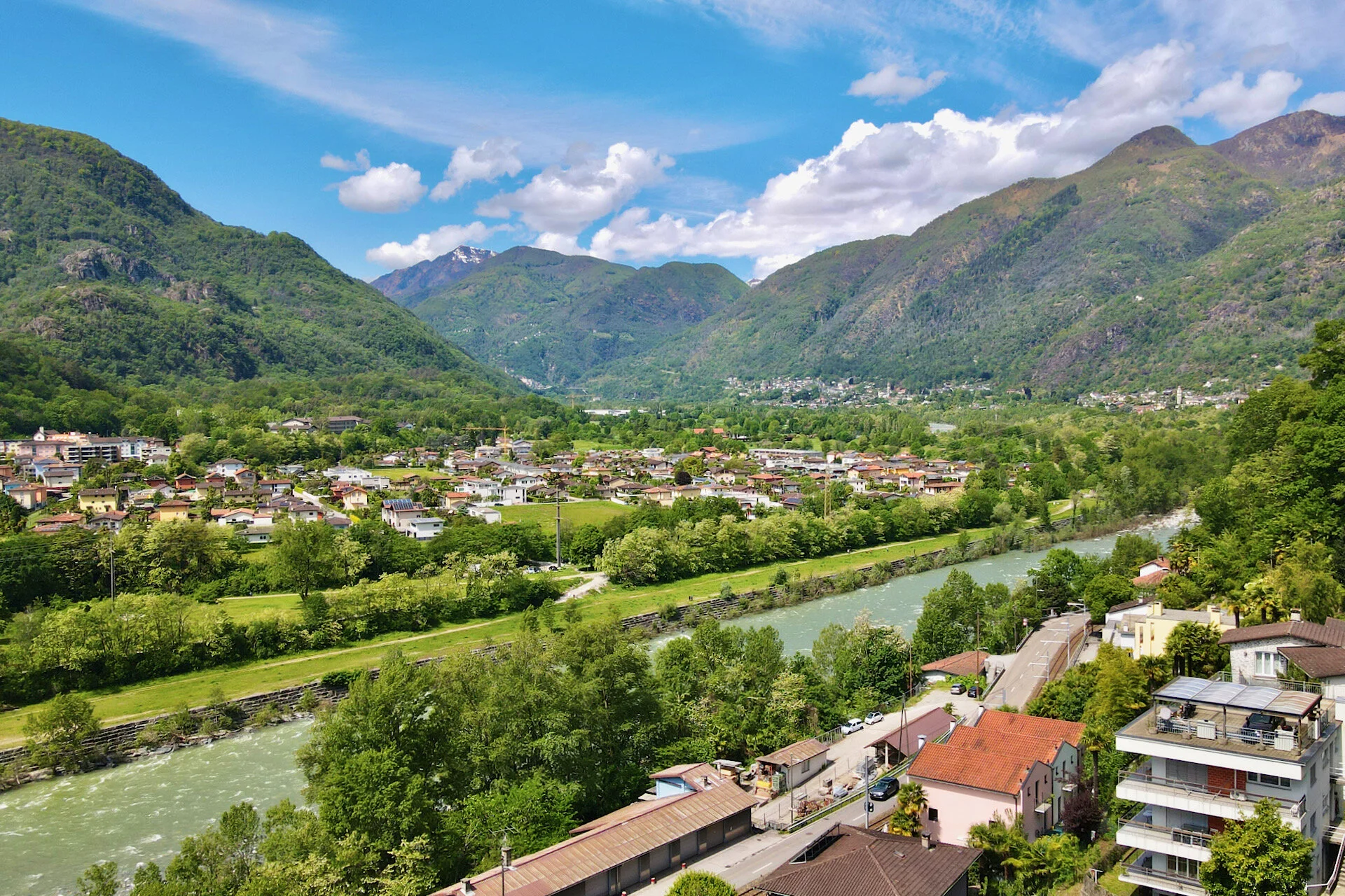 Das geeignete Grundstück für Ihr neues Eigenheim - Bauland mit Blick ins Grüne in Locarno-Solduno nur wenige Fahrminuten vom Lago Maggiore entfernt
