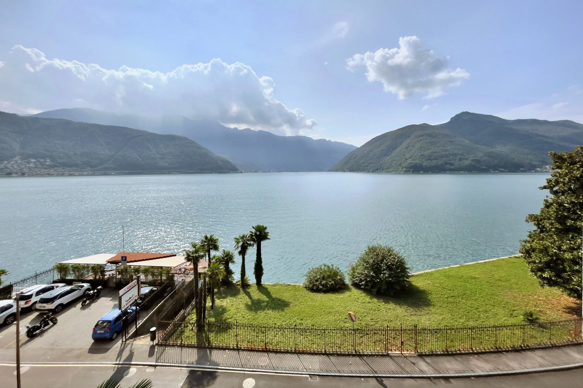 The exclusivity of living in Melide - Modern apartment directly on Lake Lugano