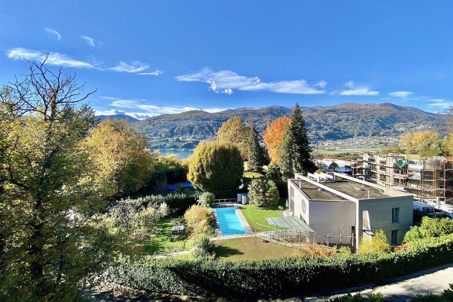 Vista panoramica, pavimento in parquet, terrazza coperta - Elegante e tranquillo appartamento in mezzo alla natura