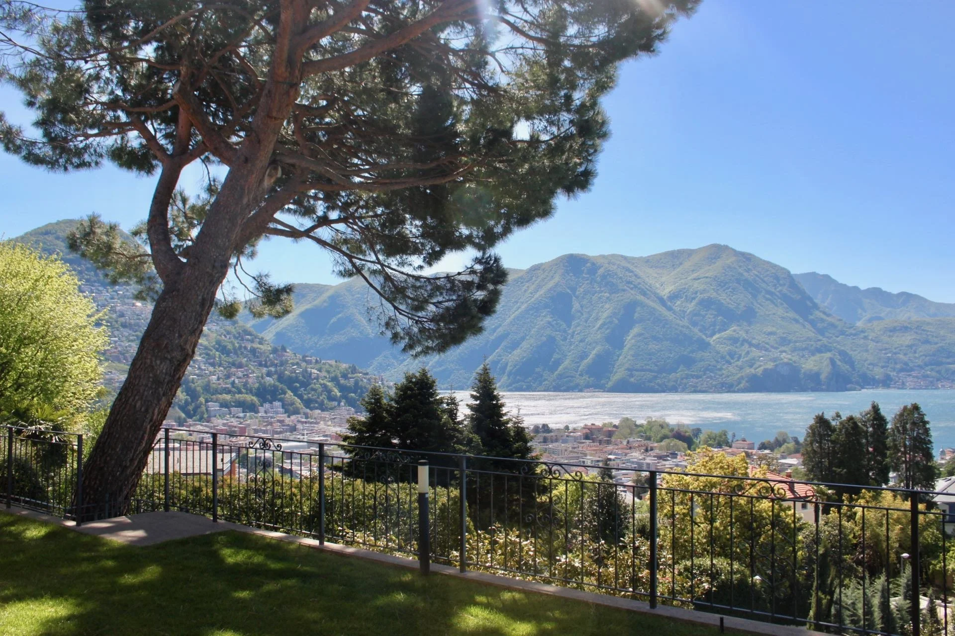 VARIAZIONE DI PREZZO - Grande villa con splendida vista sul Lago di Lugano
