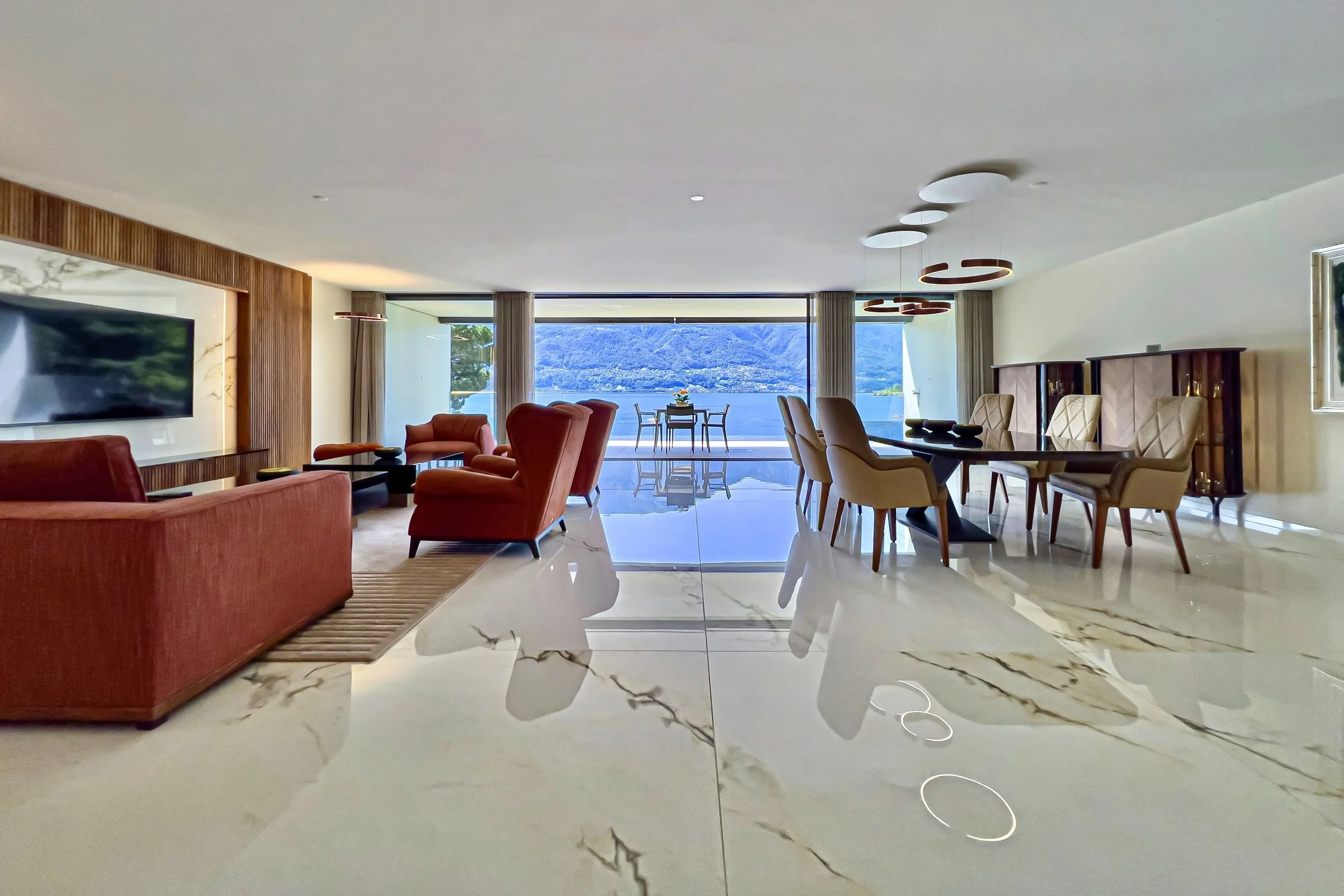 Luxus, Design &amp; zentrale Lage mit herrlichem Blick auf den Lago Maggiore - Luxus, Design &amp; zentrale Lage mit herrlichem Blick auf den Lago Maggiore