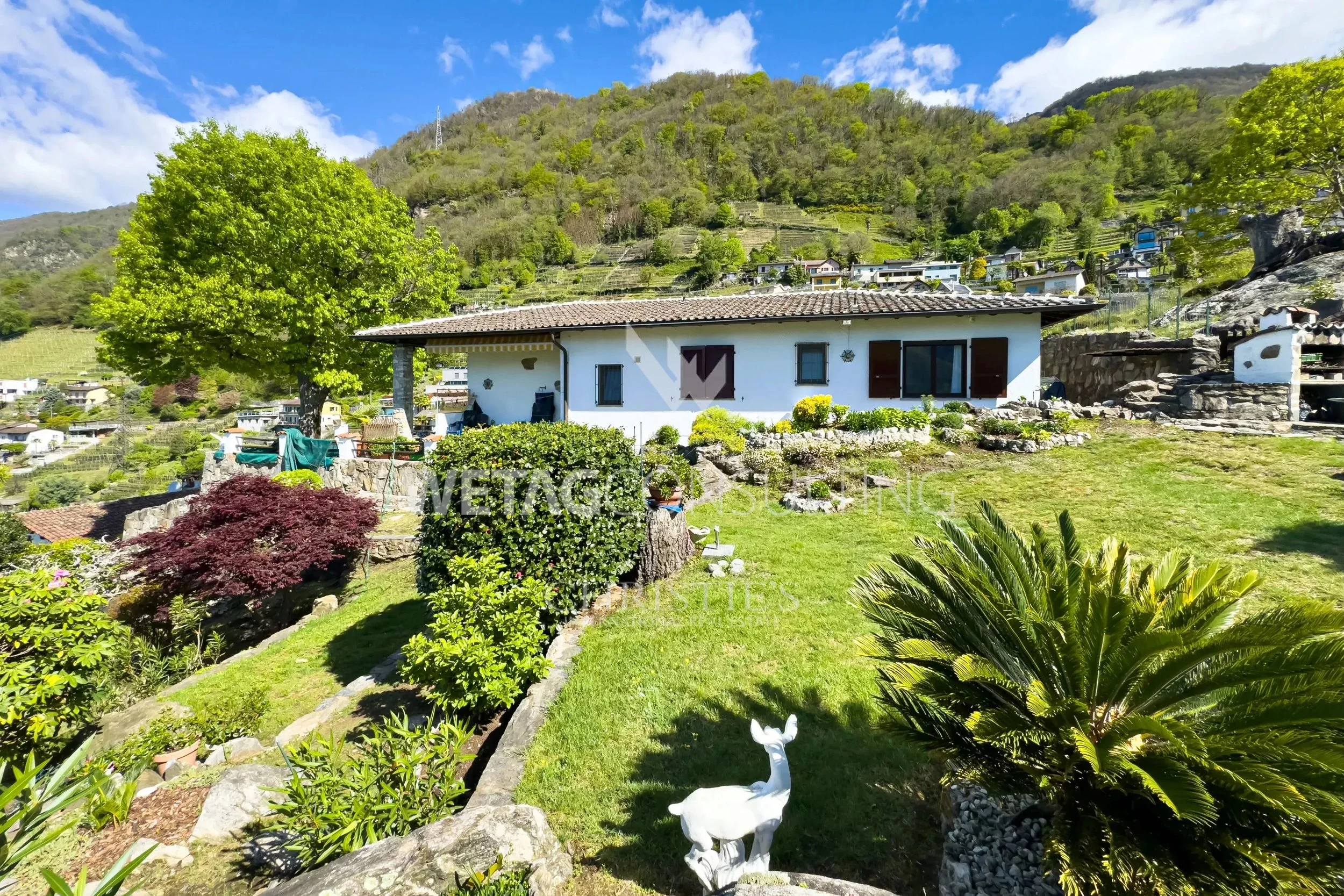 Rifugio mediterraneo - Villa indipendente con ampio giardino, piscina e posizione panoramica, ideale anche come residenza per le vacanze