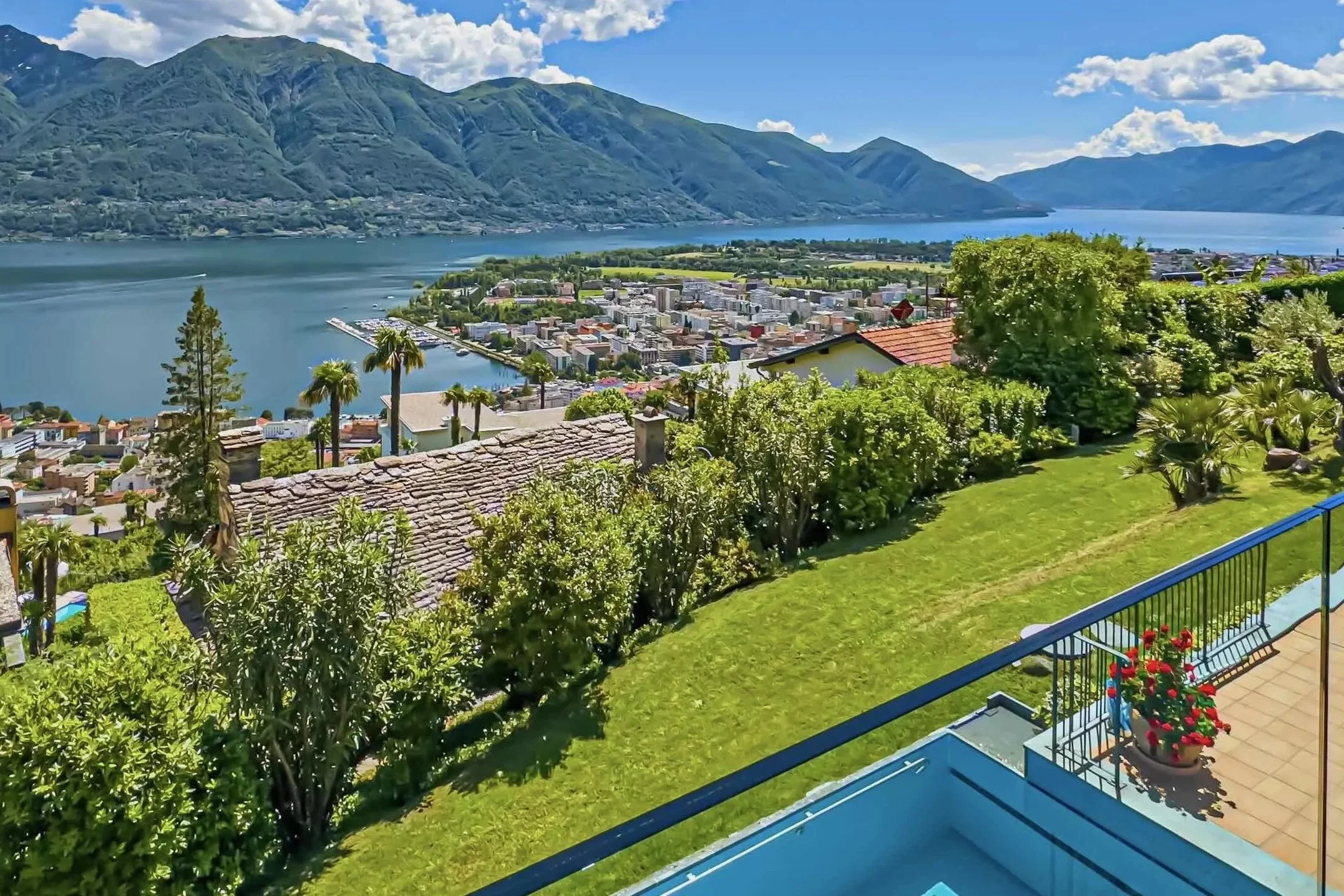A unique &amp; exclusive living experience above Lake Maggiore - Designer villa with panoramic views, swimming pool, &amp; maximum privacy in Orselina’s most prestigious location