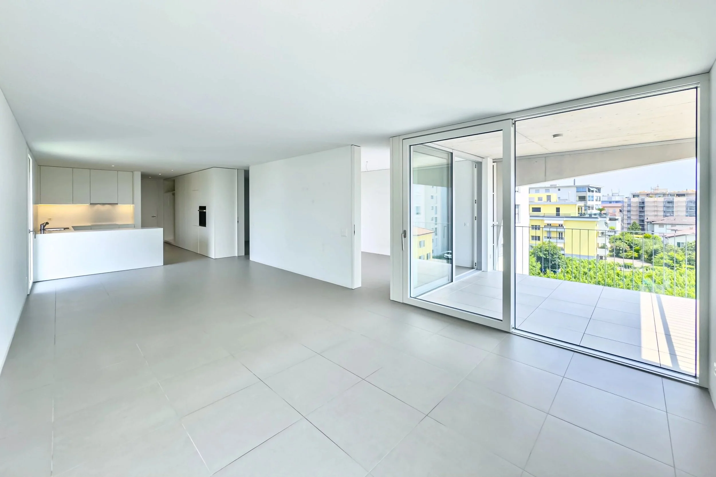 Modern &amp; Comfortable – The Ideal Pied-à-Terre in Ticino - Bright apartment with terrace in the center of Locarno-Solduno, also perfect as a holiday residence