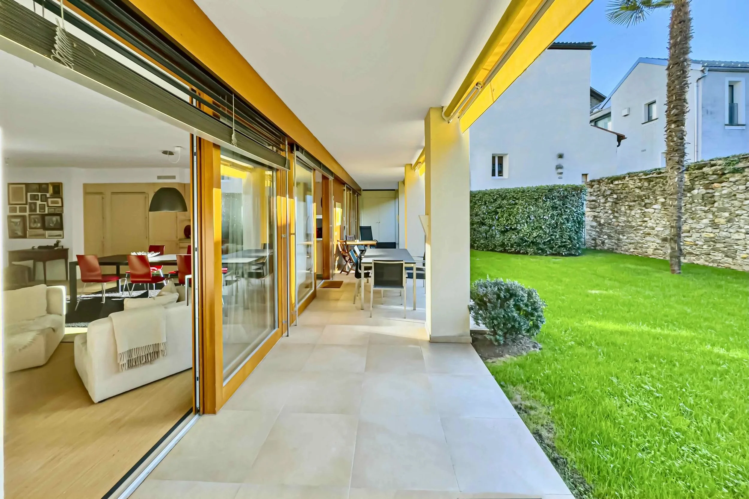 VARIAZIONE DI PREZZO - L’eleganza contemporanea incontra il fascino storico sul Lago Maggiore - Esclusivo appartamento con giardino privato a pochi passi dal lungolago di Ascona