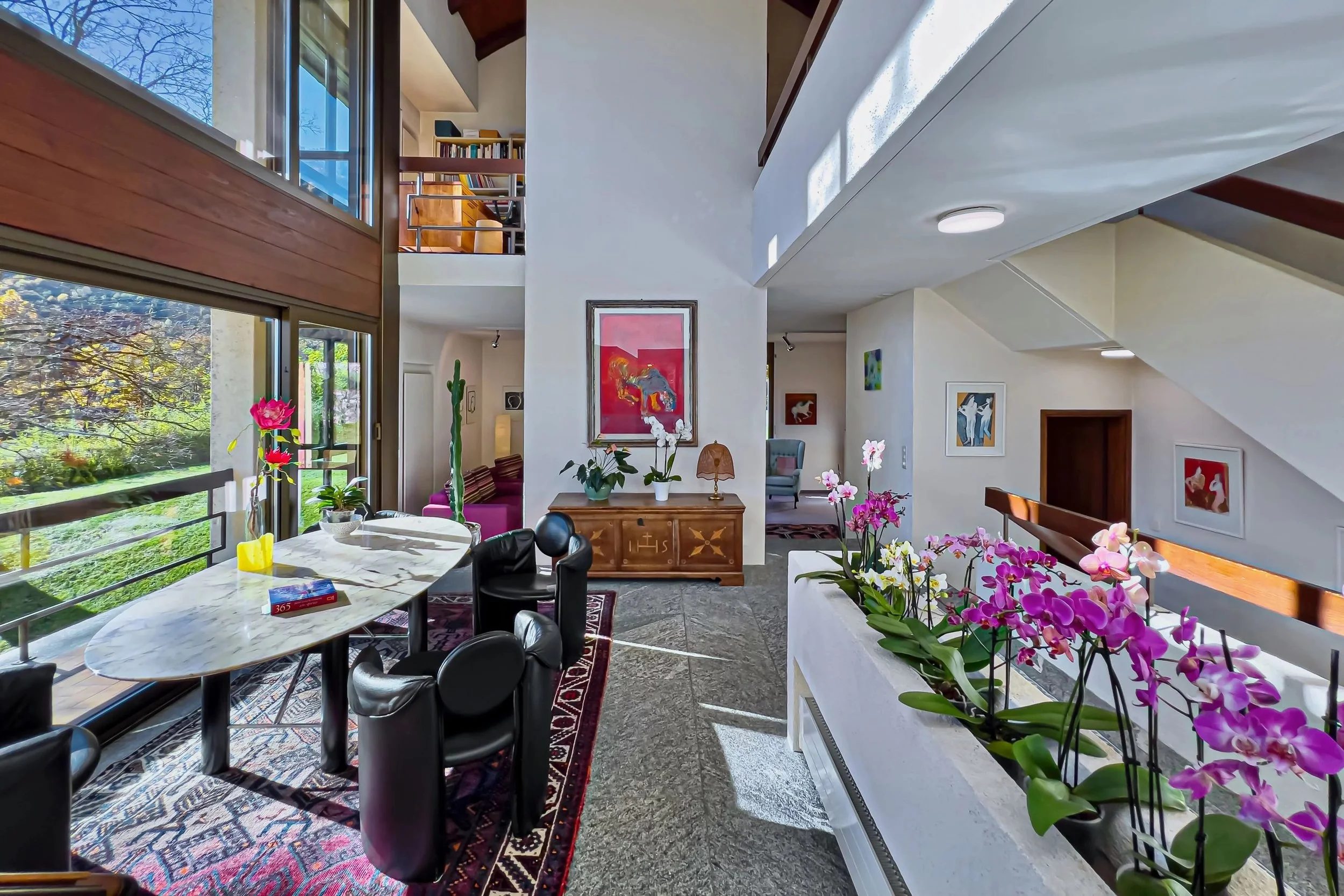 Luminosità, ampi spazi e armonia - Villa contemporanea con vista panoramica e possibilità di utilizzo quale residenza secondaria a Crana