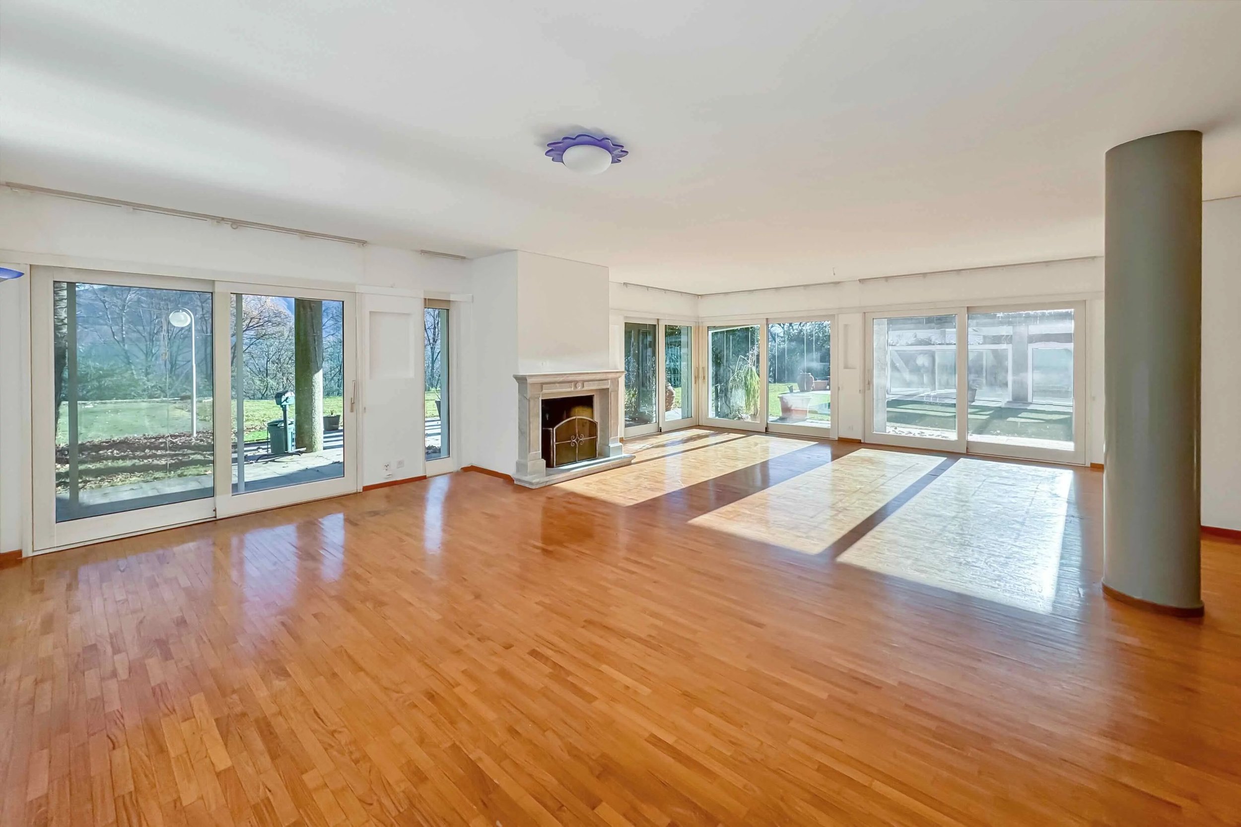 PREISVARIATION - Ein Anwesen in Carona voller Charme &amp; Exklusivität - Aussergewöhnliche 11-Zimmer-Villa mit mediterranem Flair &amp; privatem Freizeitparadies