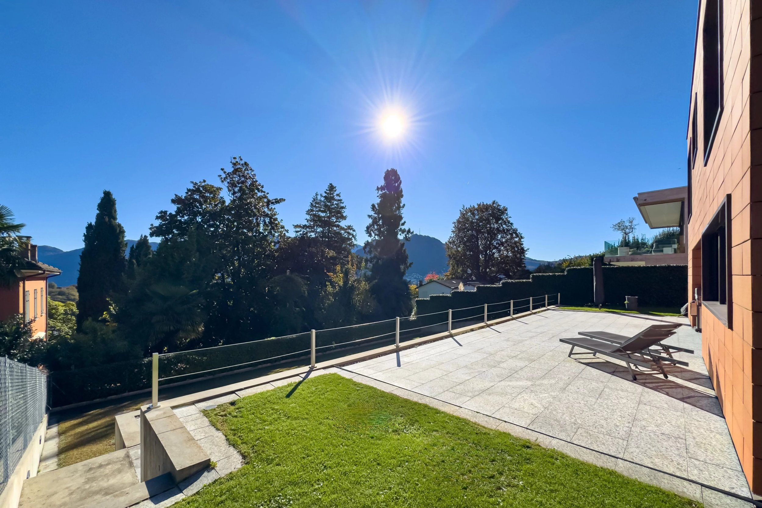 PREISVARIATION - Architektur · Design · Wellness - Zeitgenössische 7.5-Zimmer-Villa in Lugano-Breganzona mit Stil, Komfort &amp; Spa-Zone
