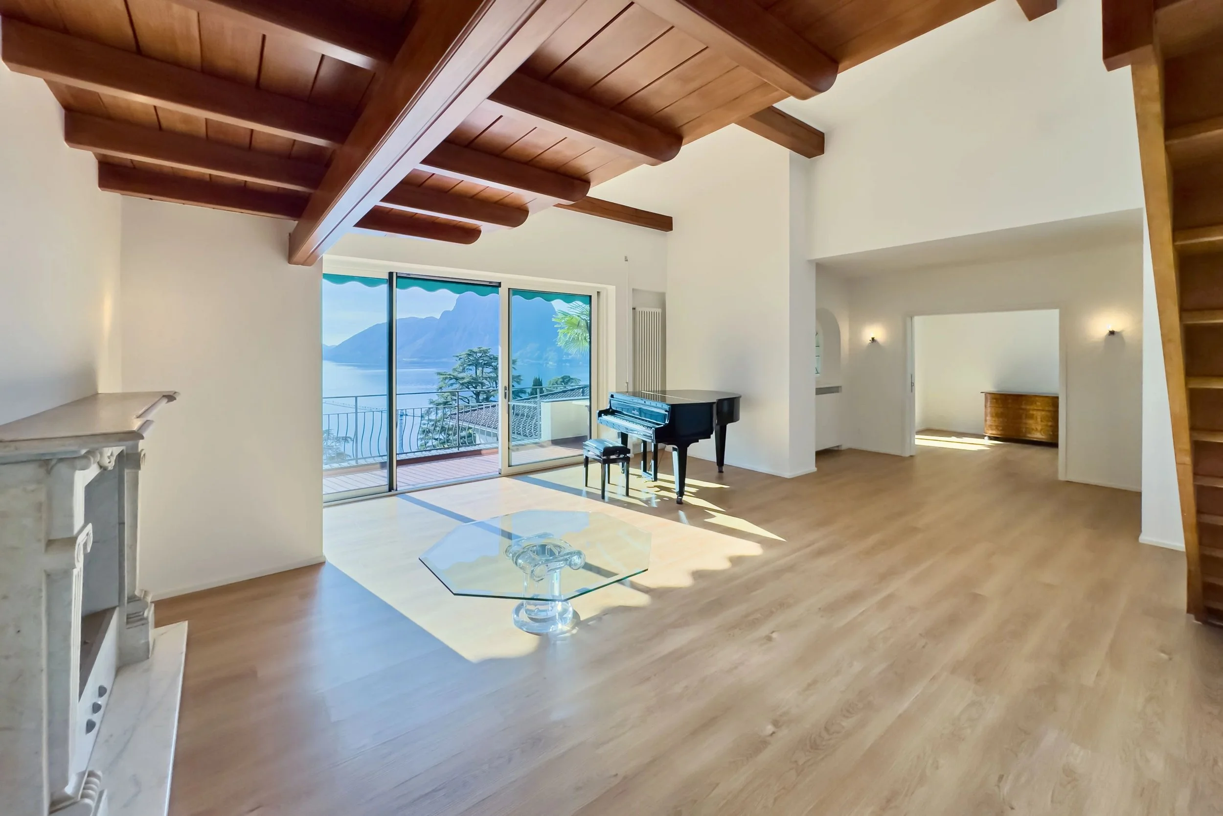 Pool • Sonne • Aussicht - Mediterrane Villa in Castagnola mit beeindruckender Weite &amp; zeitloser Ausstrahlung