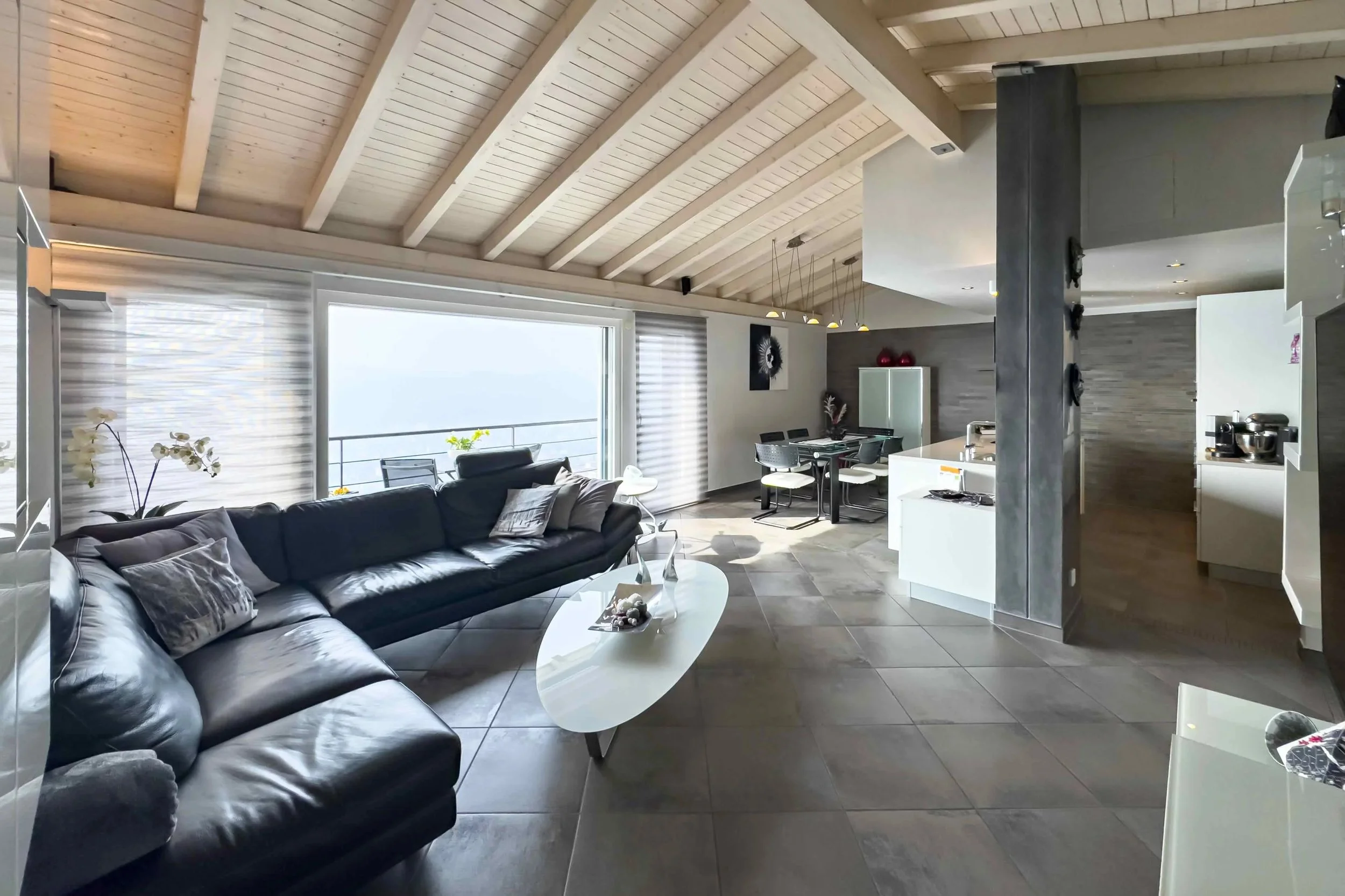 NEW PRICE - Modern villa in Vacallo - Exclusive living with partial lake views of Lake Como, ideal for families &amp; as a second home