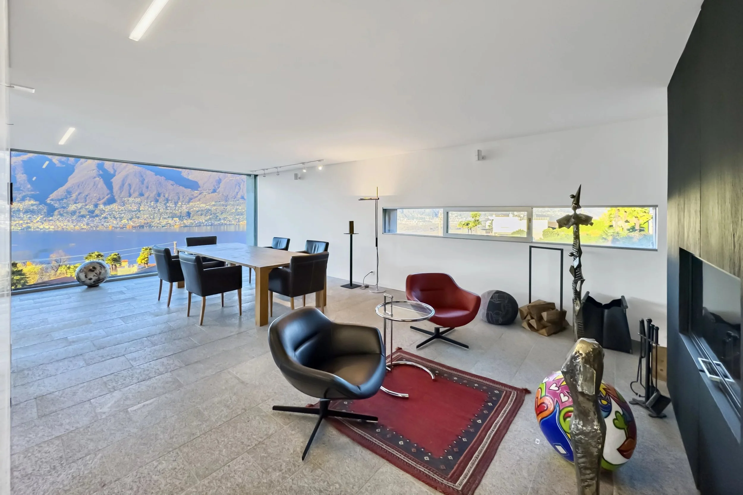 Exklusive Panoramavilla in Vira Gambarogno - Ihr stilvoller Ferienwohnsitz mit Terrassen, Pool &amp; beeindruckender Sicht auf den Lago Maggiore