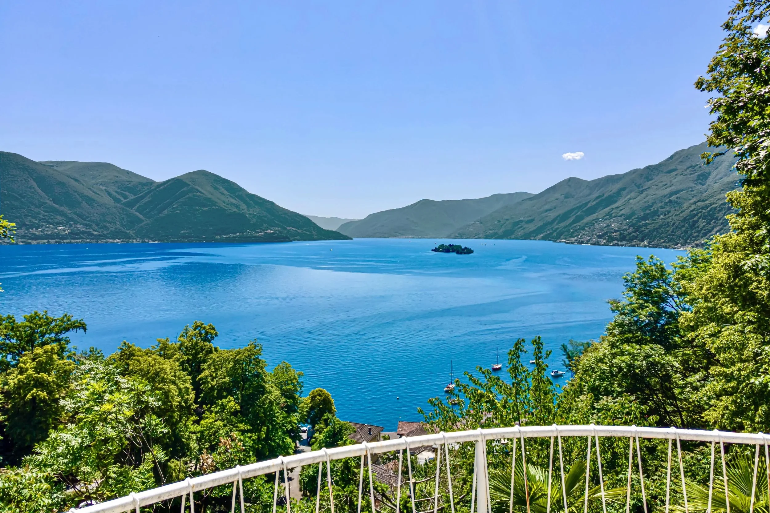  PREISVARIATION - Zu renovierende Villa mit atemberaubendem Panoramablick auf den Lago Maggiore - Gestalten Sie Ihr persönliches Wohnjuwel in einmaliger Lage hoch über dem See