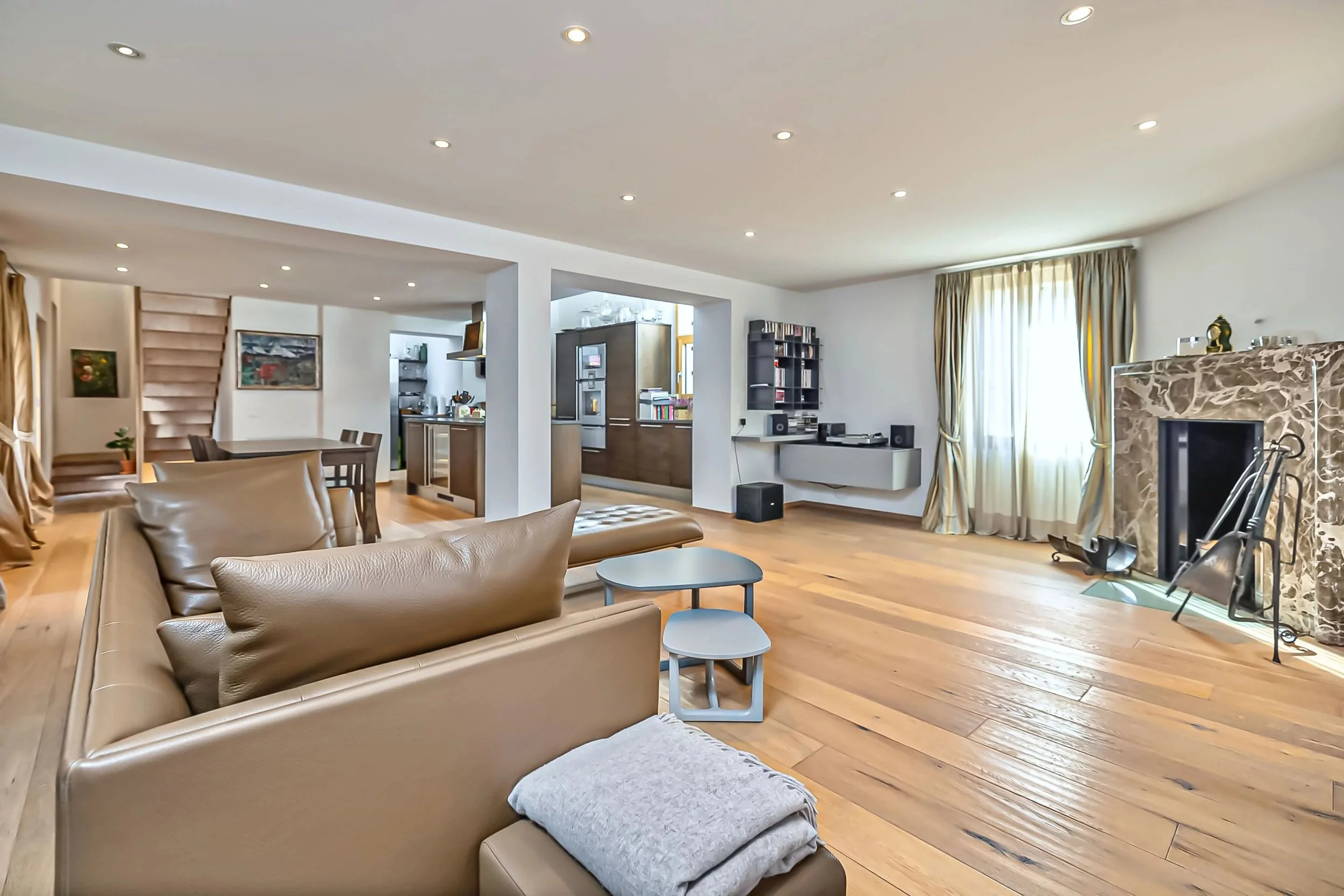 VARIAZIONE DI PREZZO - Elegante piacere abitativo a Lugano-Sonvico - Lussuosa casa di 8,5 locali dal design moderno nel centro del paese
