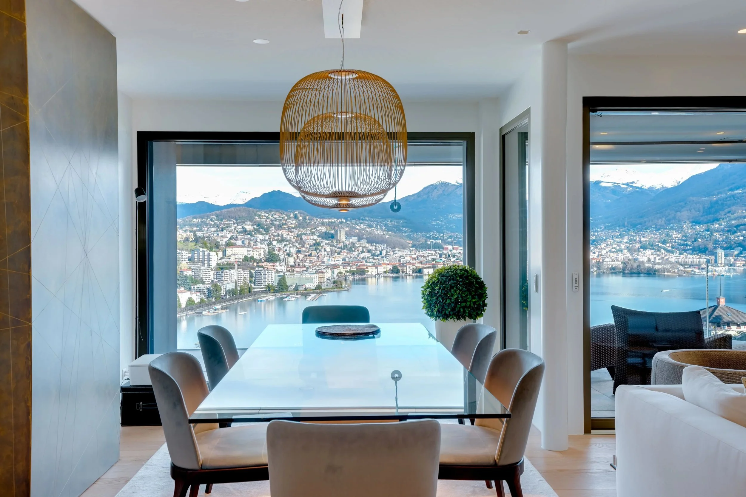 Vivere in esclusiva sopra il Lago di Lugano a Lugano-Paradiso - Elegante attico ideale come residenza secondaria e per acquirenti internazionali