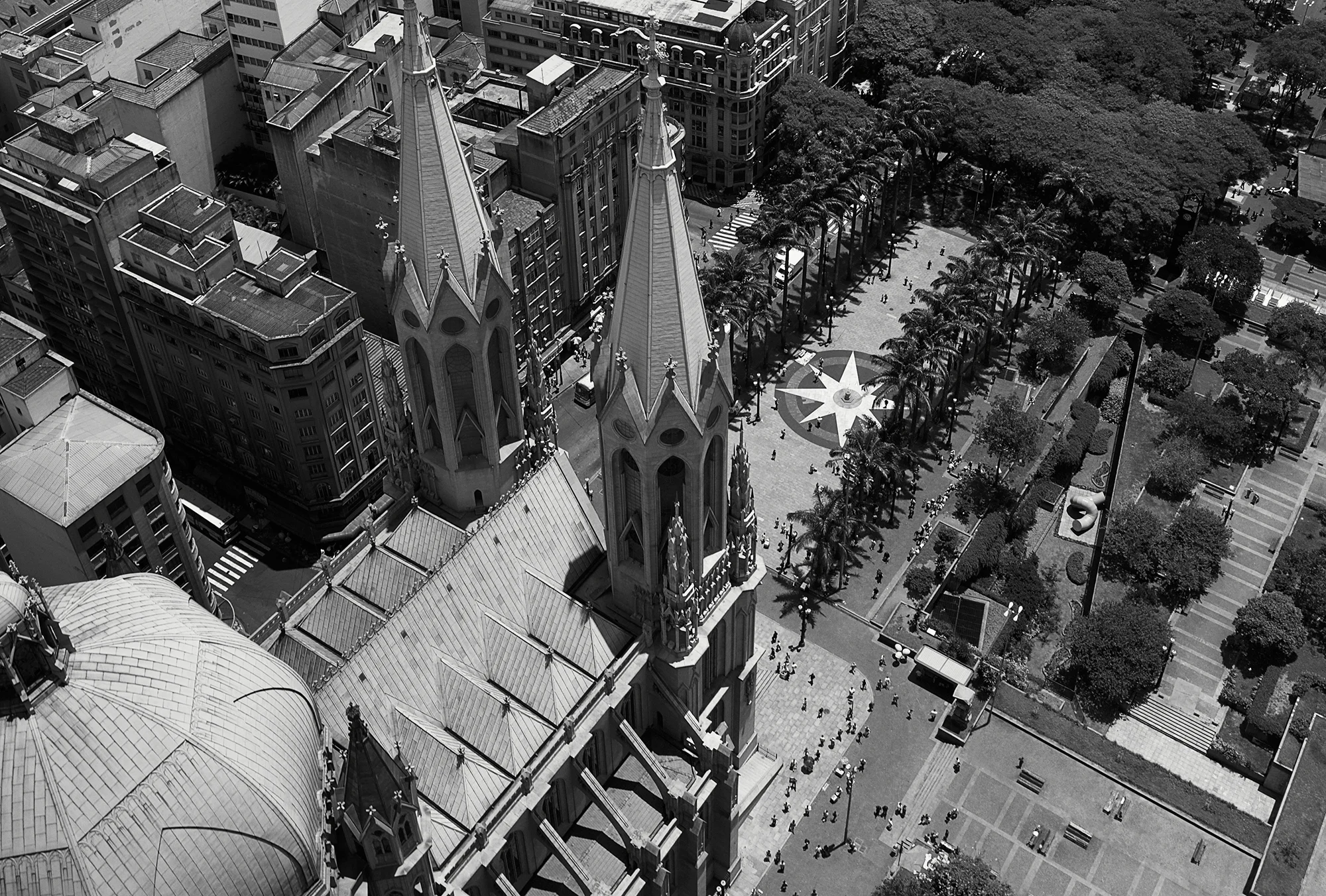 SallowiczAereaSaoPaulo4WS.jpg