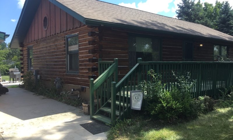 Pecan-on-Log-Home-800x480[1].jpg