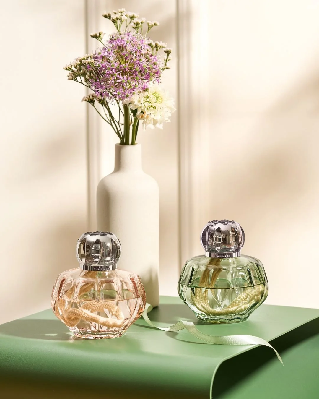 Pink or Green? Which Rosalie Lampe speaks to you? Drop a 🌸 or 💚 in the comments or compare in person on our Maison Berger display in store. We feature a variety of catalytic lamps and fragrances, perfect for birthdays, family and friend celebration