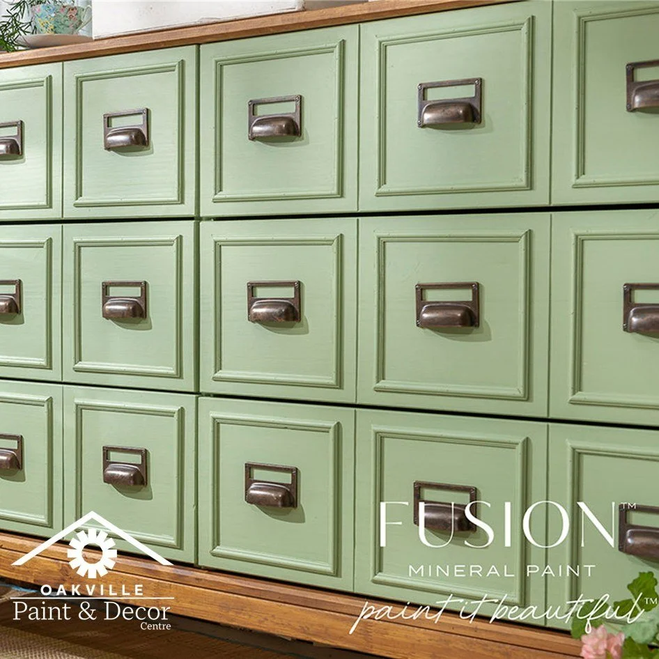 Just as its namesake suggests, this fresh mid tone green is overflowing with colour. A classic and inspiring pop of colour for any space. Pair with Peony for a fresh aesthetic. Pair with Champlain for an organic look. Enjoy 10% off @fusionmineralpain