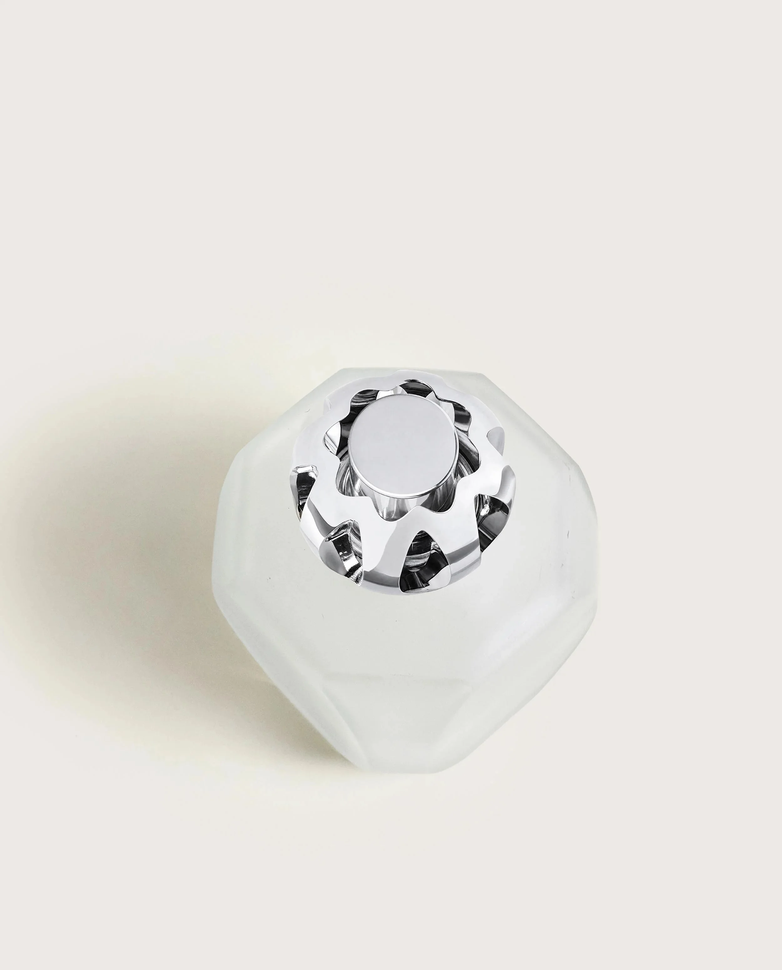 004902_MAGICAL_LAMPE_GIVREE_2500x3100_P_4.jpg