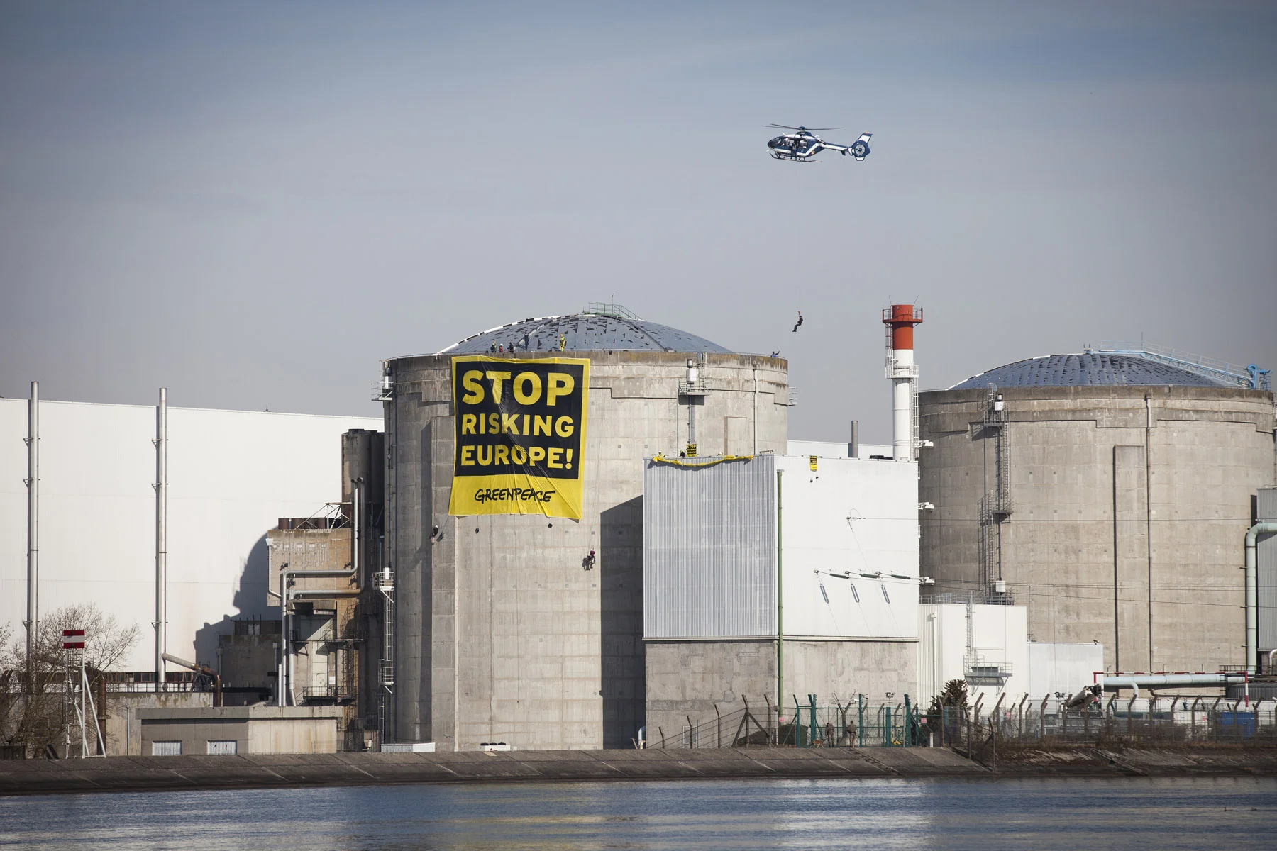 Protest gegen den Weiterbetrieb alter Atomkraftwerke, Fessenheim/Frankreich