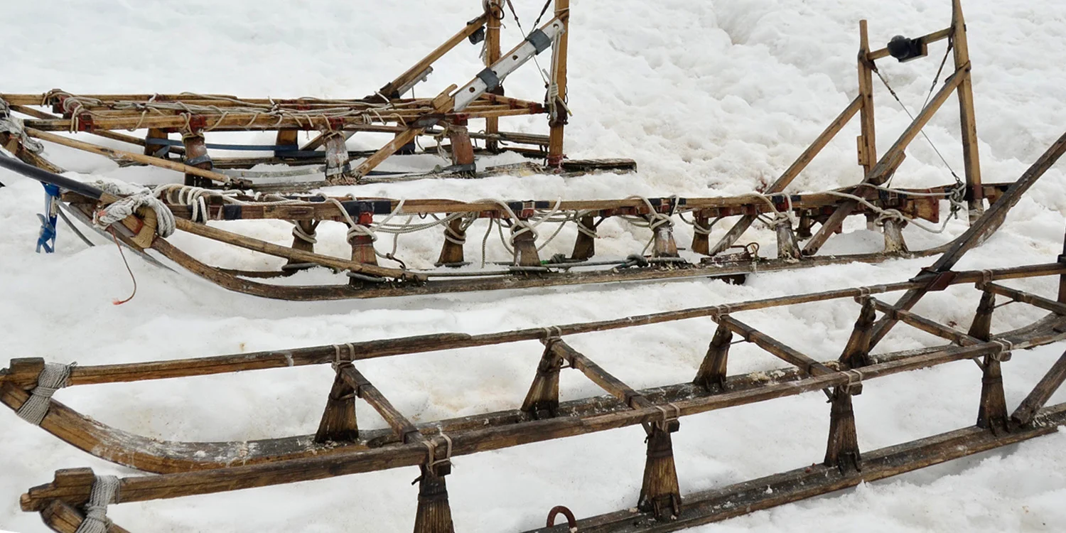 port-lockroy-sledges-12x6.jpg