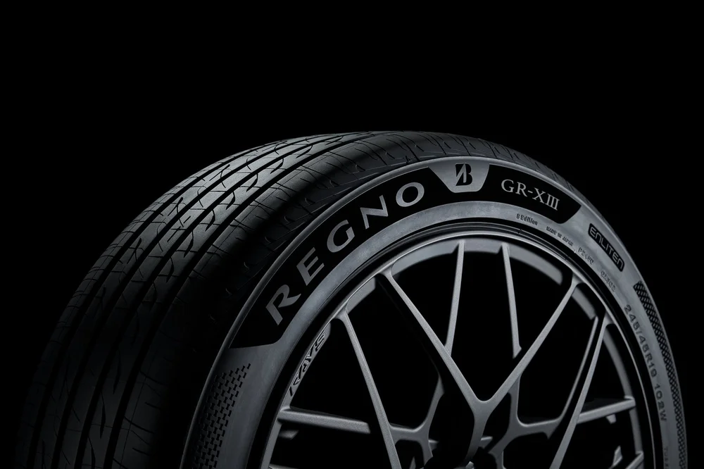 BRIDGESTONE REGNO 広告写真 撮影：西谷圭介（SOLID INC.）