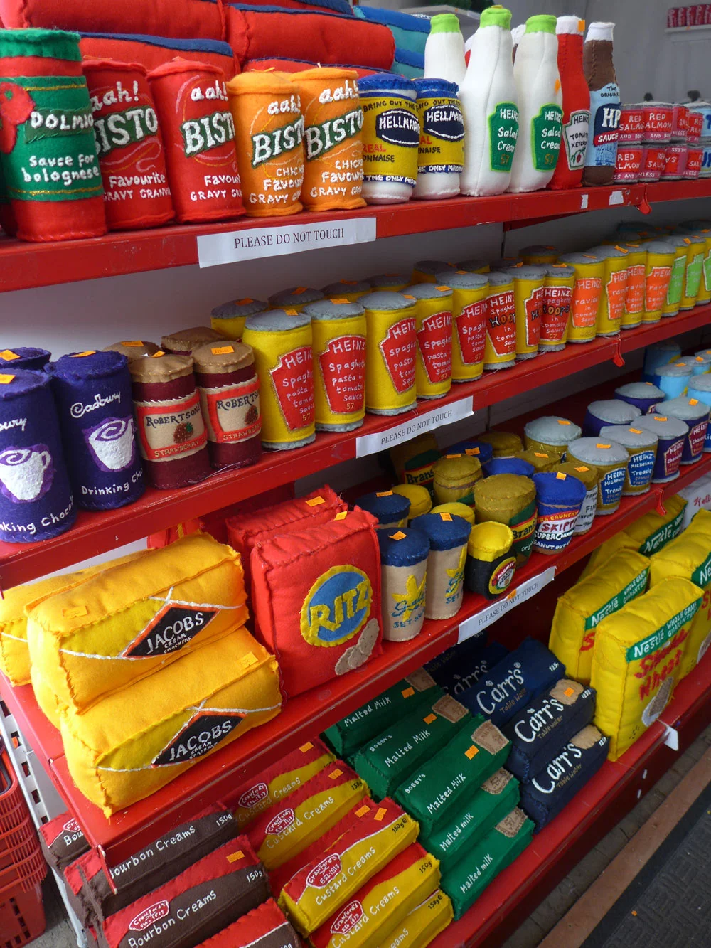 Lucy Sparrow , The CornerShop 2014