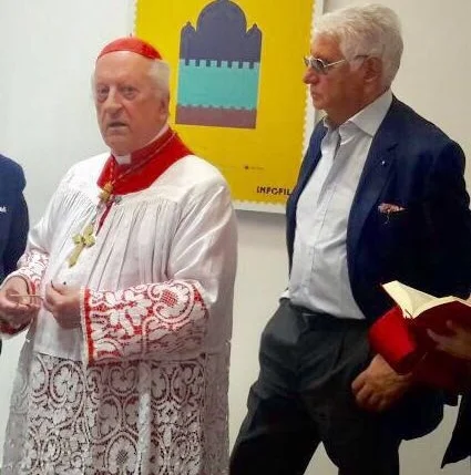 Cardinale Frank Rodé con Carlo Maietto. Inaugurazione di una sede delle poste italiane. Spazio filatelia RAMA 1.