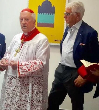 Cardinale Frank Rodé con Carlo Maietto. Inaugurazione di una sede delle poste italiane. Spazio filatelia RAMA 1.