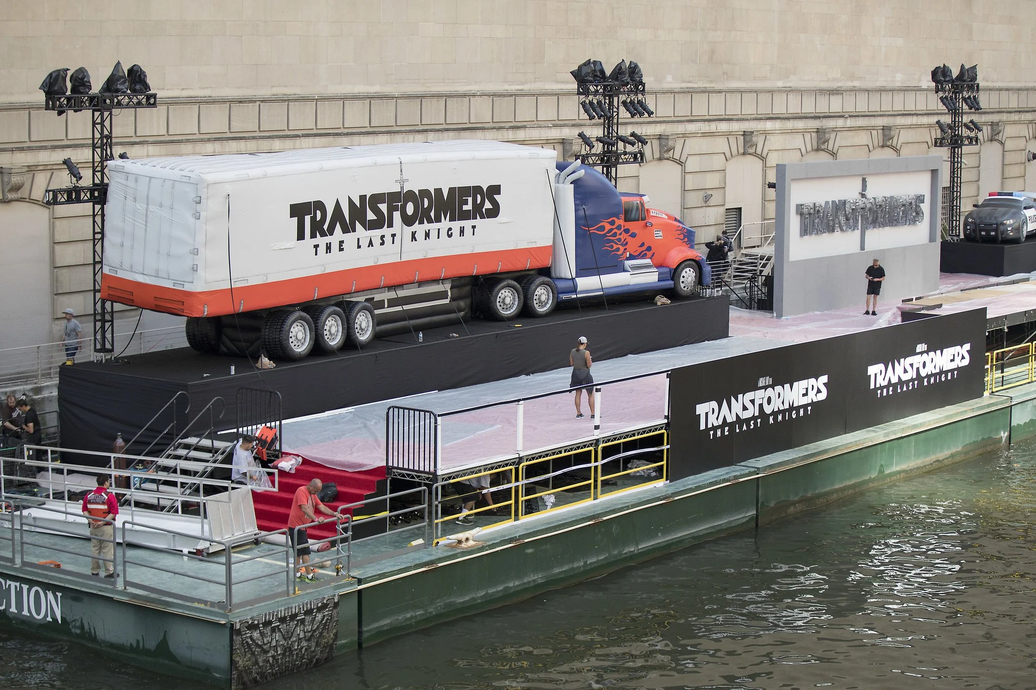 ct-transformers-5-premiere-chicago-20170619.jpg