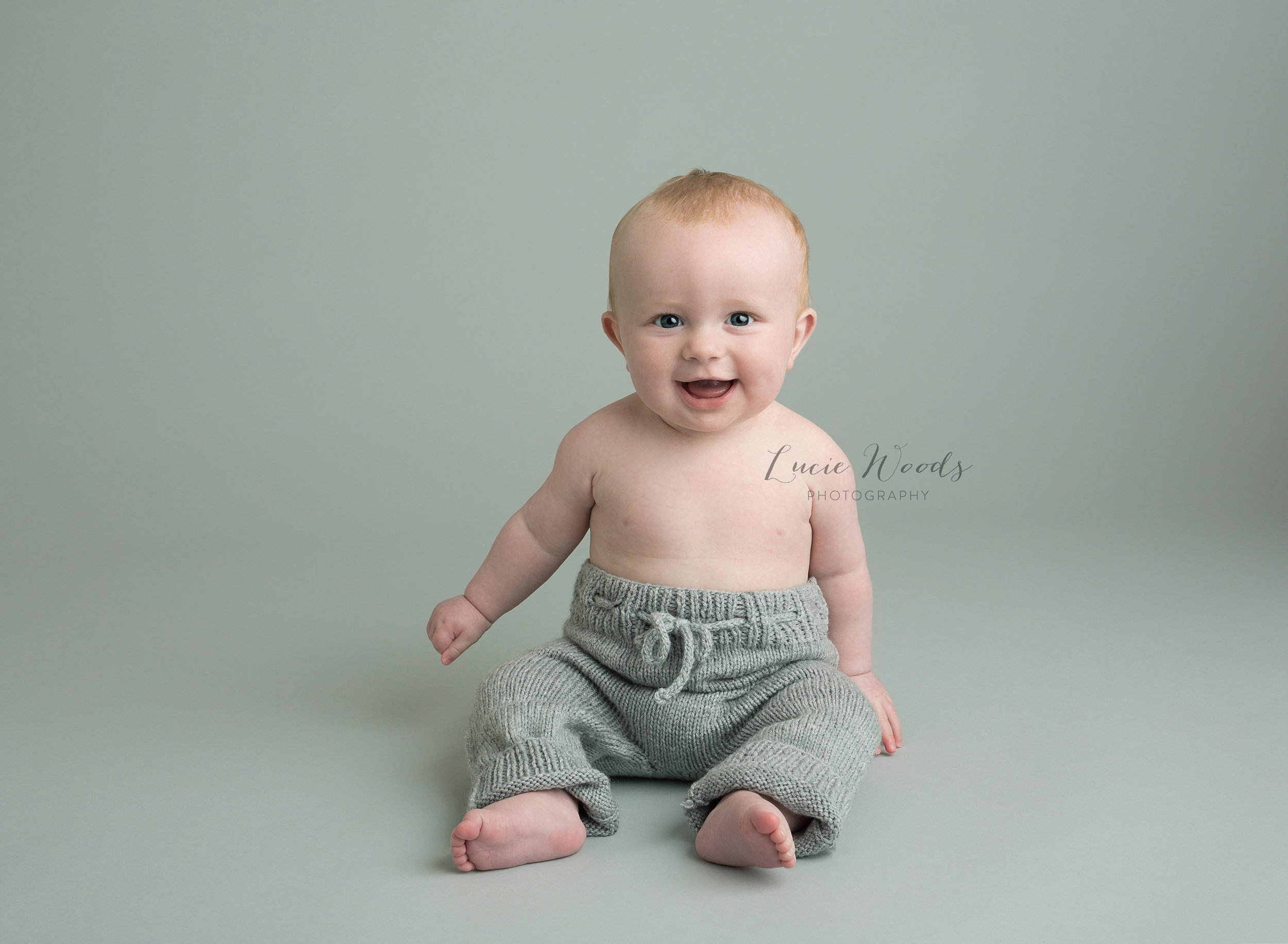 Newborn photographer baby photography Manchester Lancashire Rawtenstall Lucie Woods Photography Altrincham Hale Ramsbottom cute baby photos photo cake smash cake-smash milestones