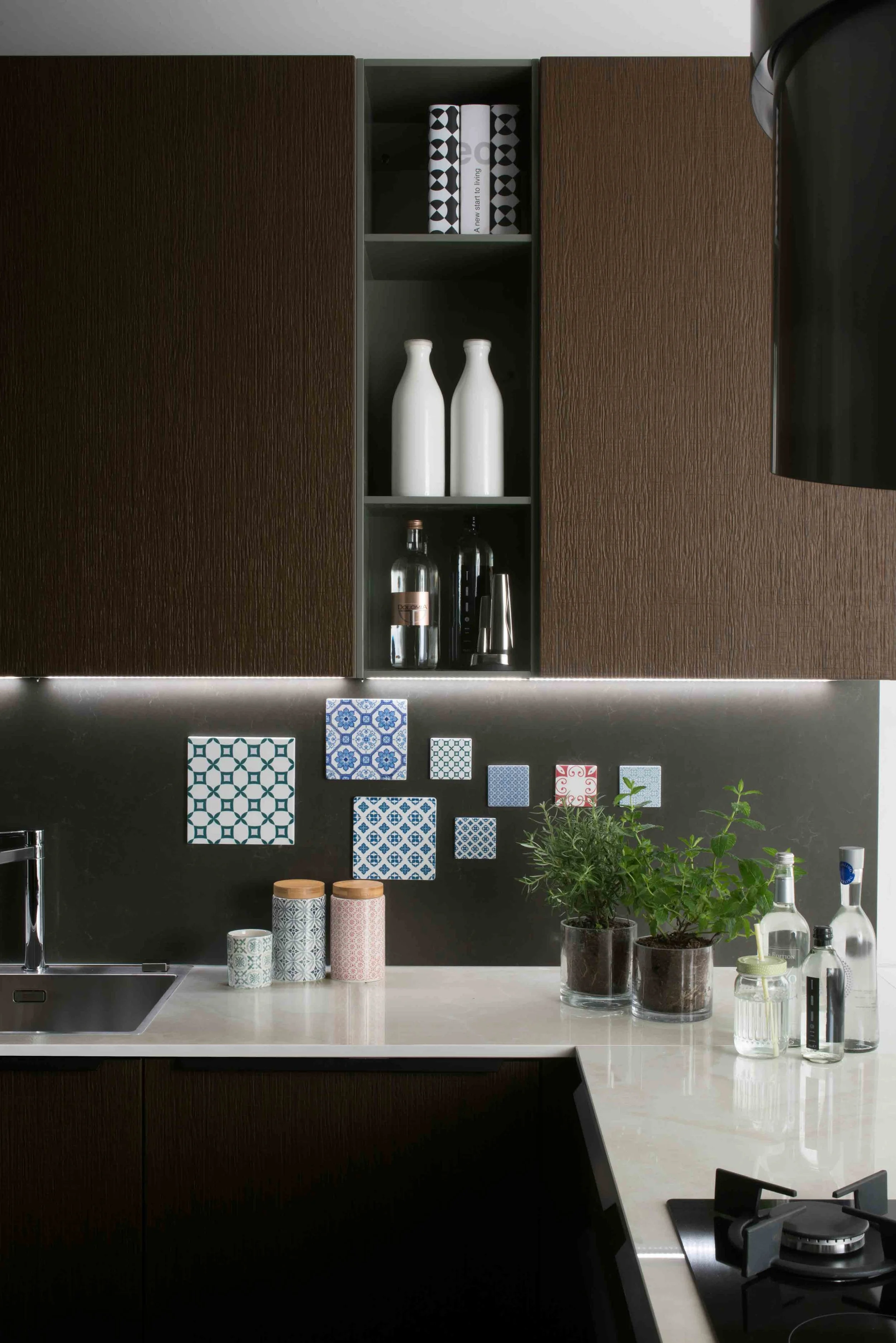 Lineadecor-Petra-textured-walnut-03.jpg