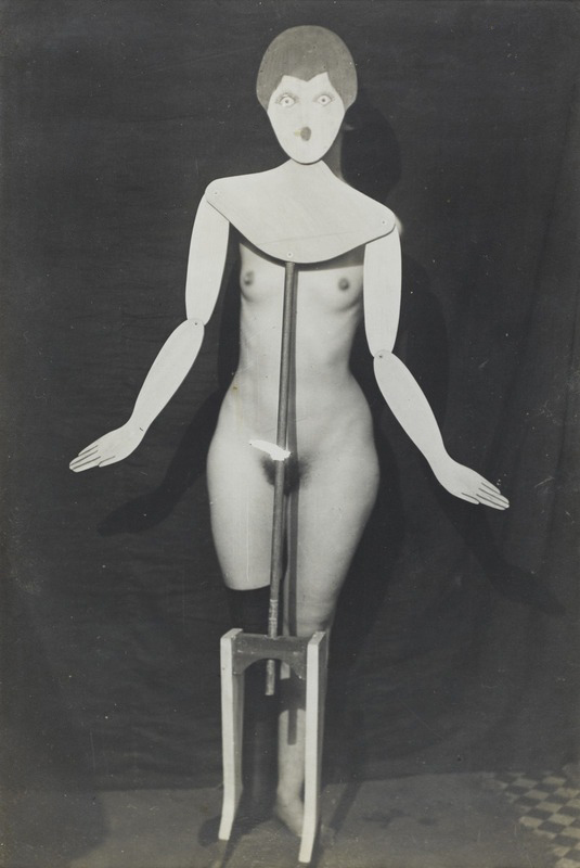 Man_Ray,_1920,_The_coat-stand_(Porte_manteau)-PD-US.jpg