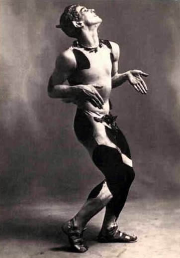 Vaslav_Nijinsky,_1912-dance.jpg