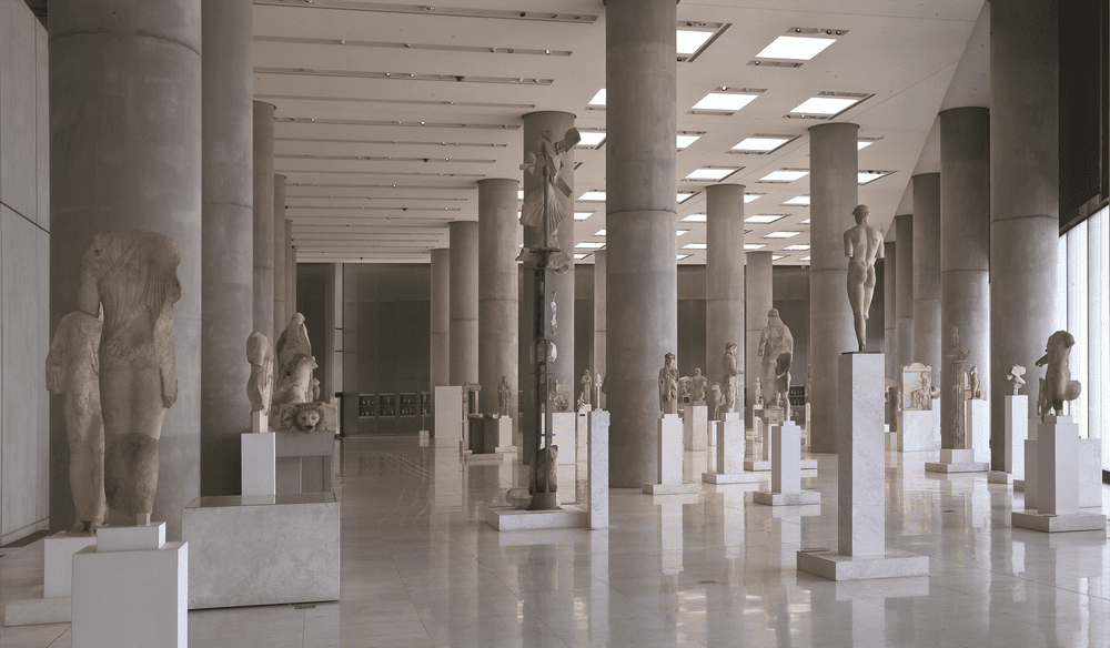 aithousa-archaikis-acropolis_2.png
