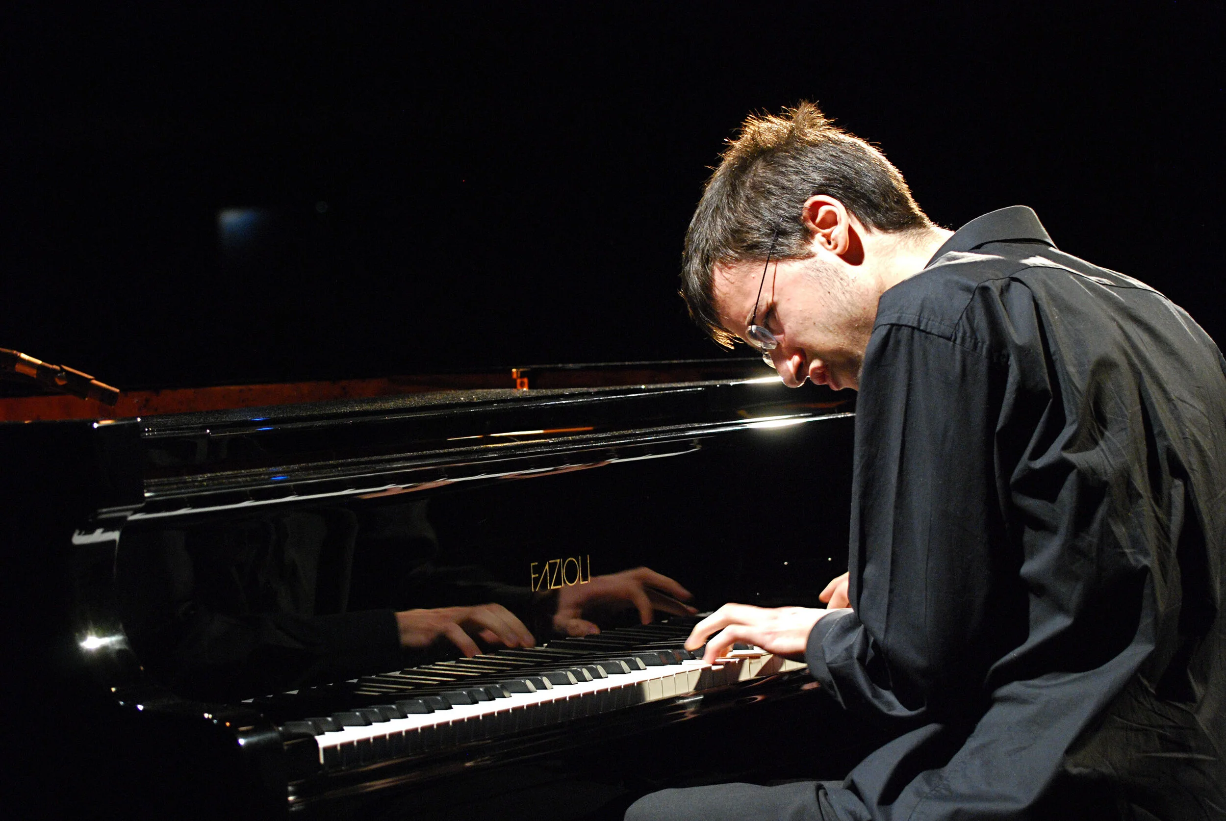 NIKOLAS ANADOLIS