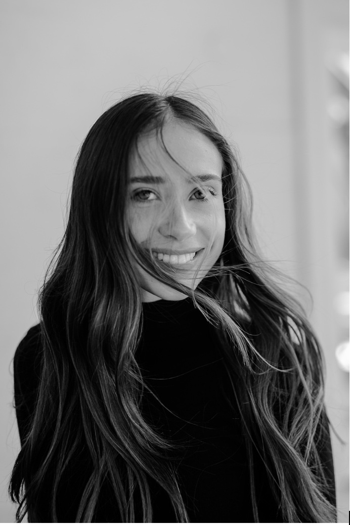 Nina Hook · Creative Writing &amp; Music Podcaster