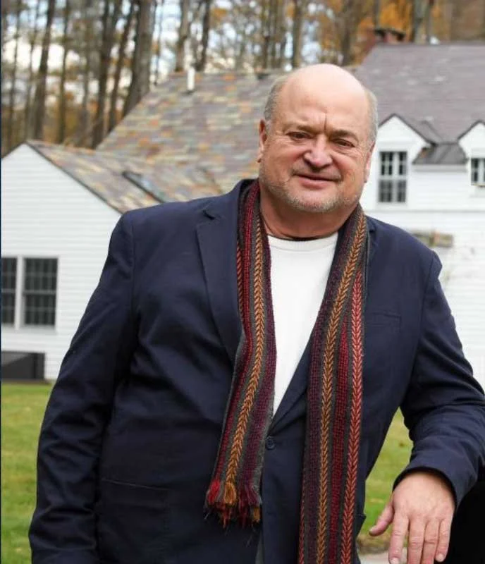 DR. BRUCE PIASECKI